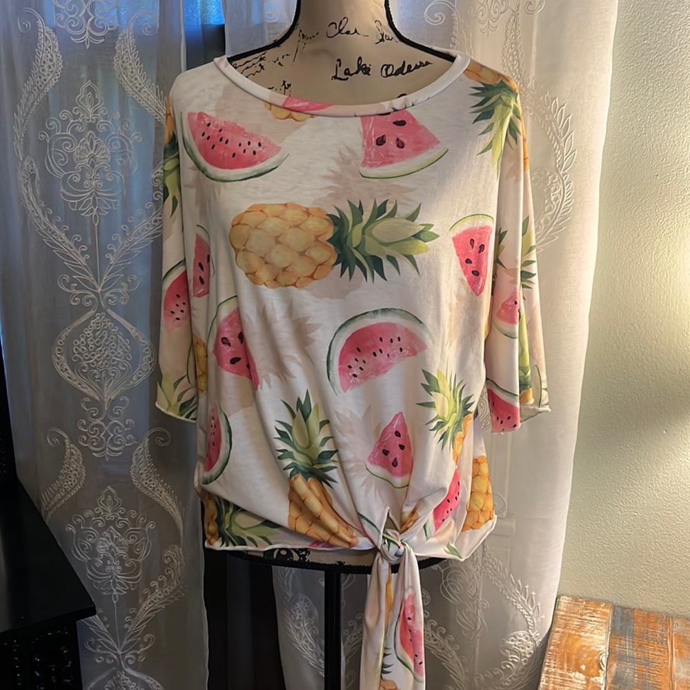 Tops 6 for 30$. FGD top sz xl euc